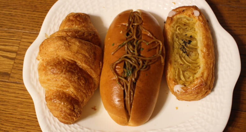 スワンベーカリー　パン