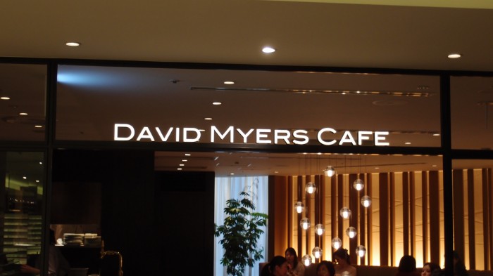 David Myers Cafe＠三越　入口