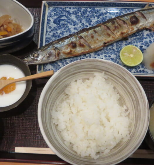 双寿　秋刀魚の塩焼き