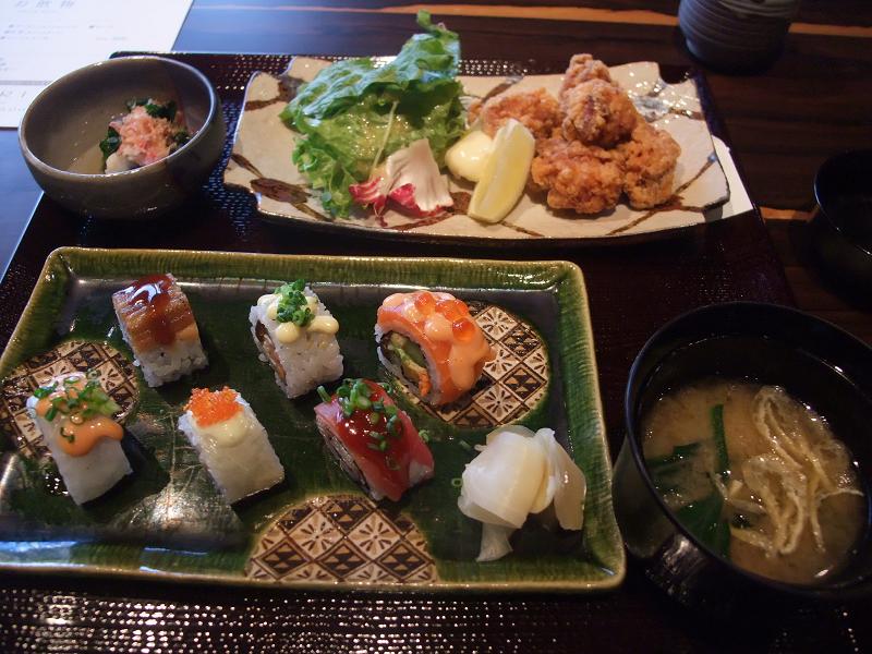 銀座　SHARI THE TOKYO SUSHI BAR　オリジナルロール寿司と地鶏の竜田揚げ定食
