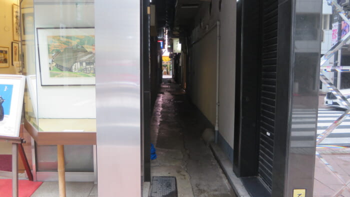 Bistrot Cache Cashe　路地裏