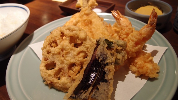 天國 本店　お昼の天ぷら定食