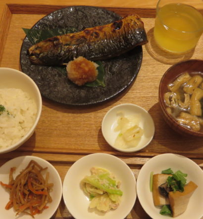 豆ちゃ　鯖の塩焼き御膳