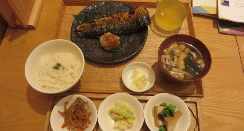 豆ちゃ　鯖の塩焼き御膳