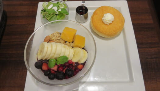 銀座　星乃珈琲店 銀座８丁目店　アサイーボウル＆パンケーキプレート | 栗のスフレパンケーキ