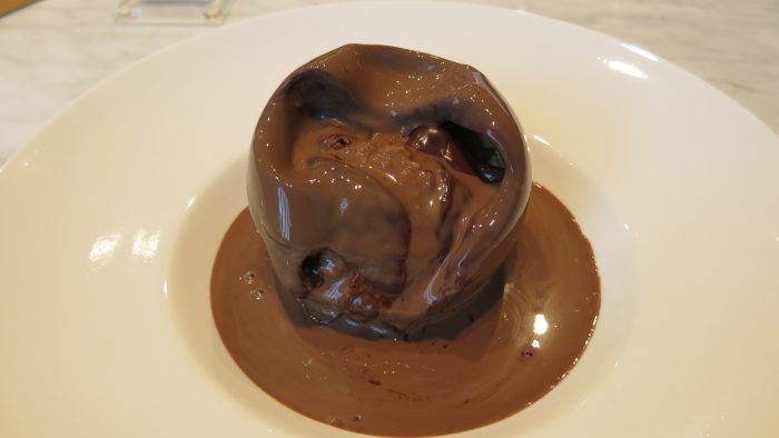 ドゥバイヨル　チョコレート溶ける