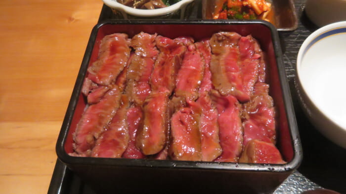 焼肉牛印　黒毛和牛ひつまぶし重
