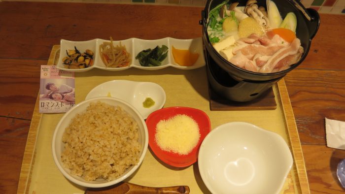 sakura食堂　三元豚とたっぷり野菜の生姜豆乳鍋