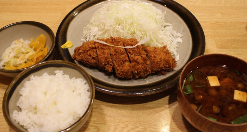 とんかつ明石　ひれかつ定食