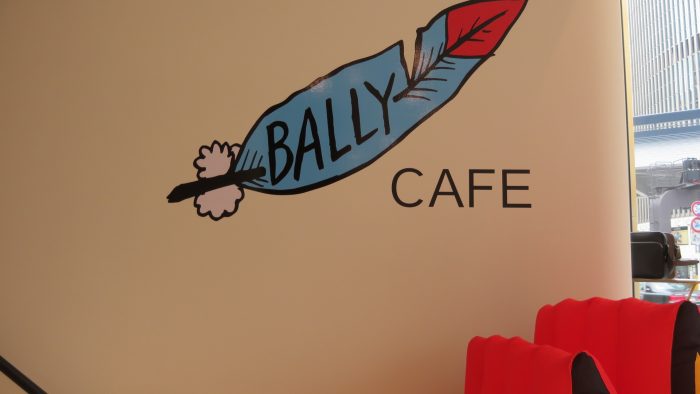 bally cafe 入口