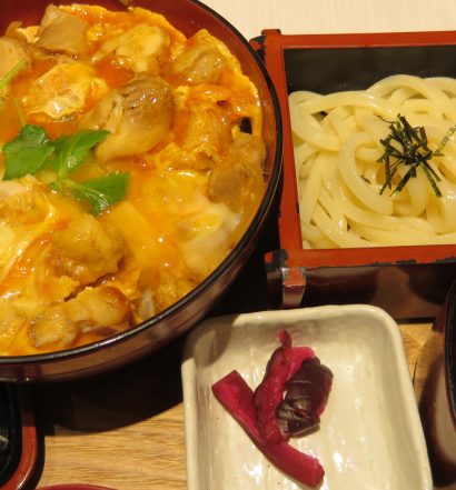 おんどり亭　炙り焼き親子丼