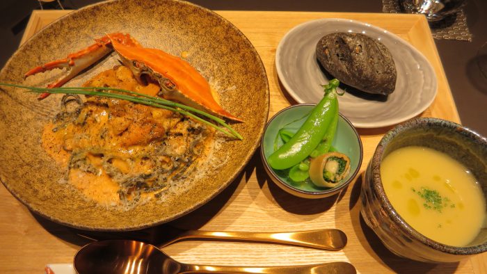 tsukihi　ワタリガニと生海栗のパスタ