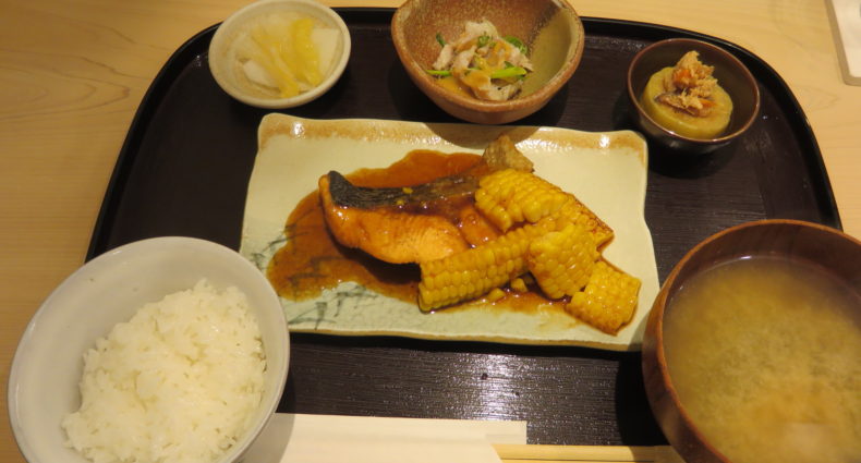 歓　秋鮭バター焼き定食