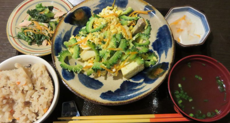 あじまぁ　ゴーヤちゃんぷるー定食