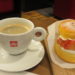 illy cafe パンケーキバーガー ストロベリー