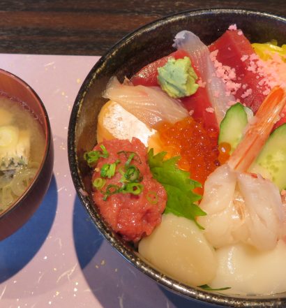 鮨やまけん　海鮮丼