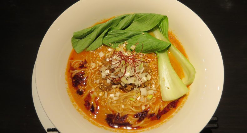 麺屋うさぎ　担担麺