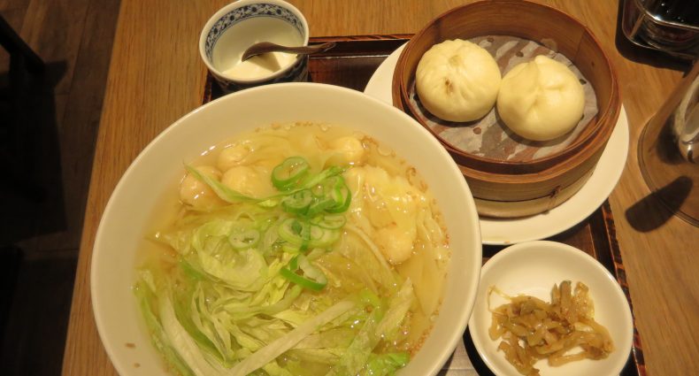 梅梅　エビワンタン麺と豚まんセット