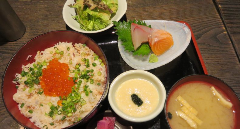 いろり家　カニといくらの漁師飯