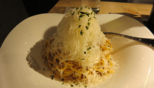 有楽町　nomuno EXPRESS　BIGOLIのボロネーゼの熟成チーズ