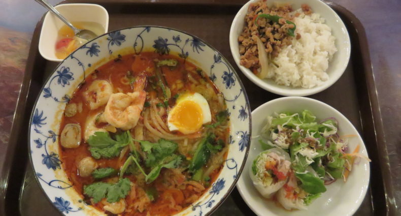 バンコクナイト　トムヤムクンラーメン