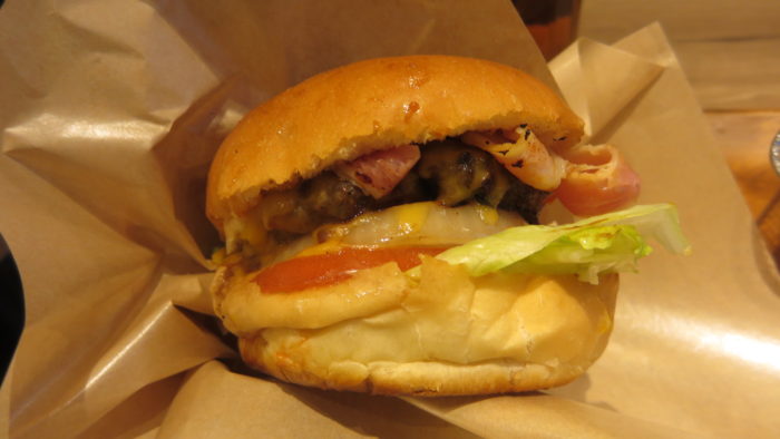 Ju the burger バーベキューバーガー