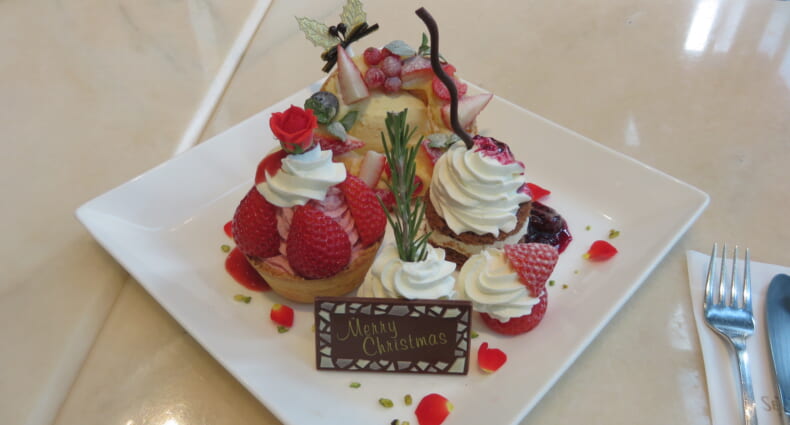 千疋屋総本店　クリスマスプチガトープレート