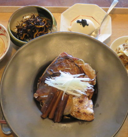 のまえ　料亭の天然鯛アラ炊き御膳