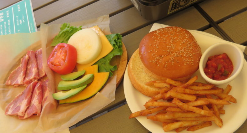 美しくなるビアガーデン　BBQポークバーガーセット