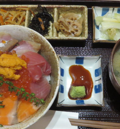 能登だらぼち　お昼の海鮮丼