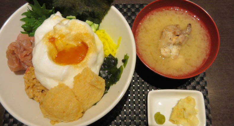 亀戸梅田屋　ばくだん丼