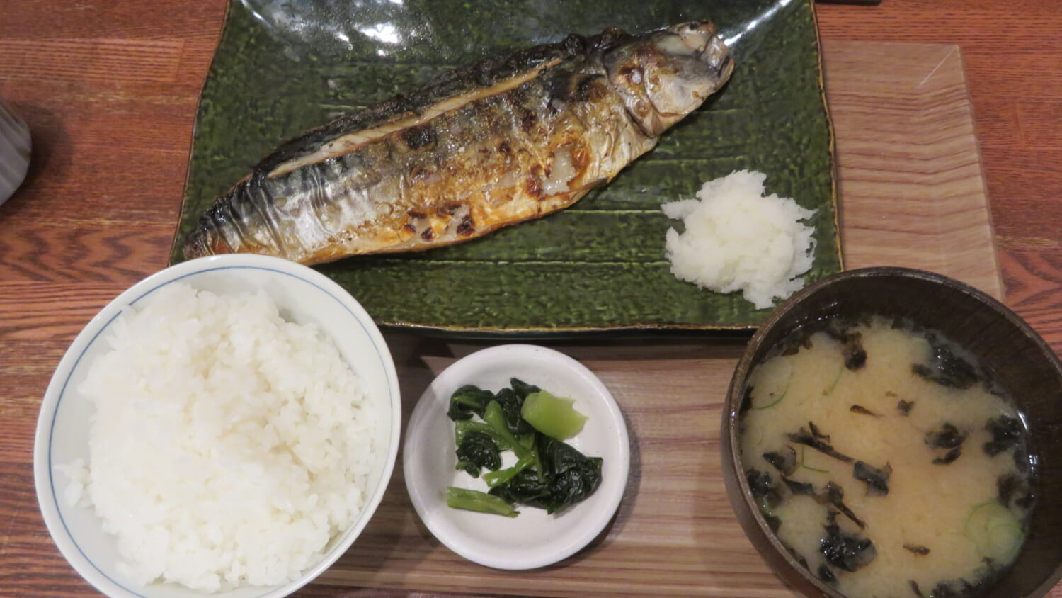 湊や磯吉食堂 銀座ナイン店　さばの塩焼き定食