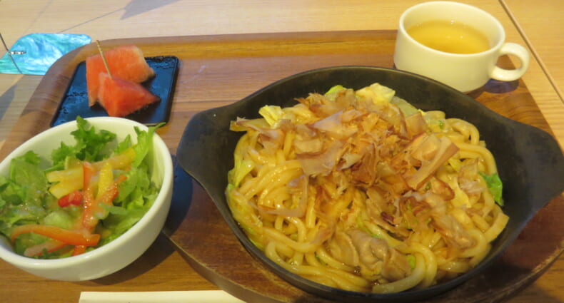 ももてなし家　焼きうどん