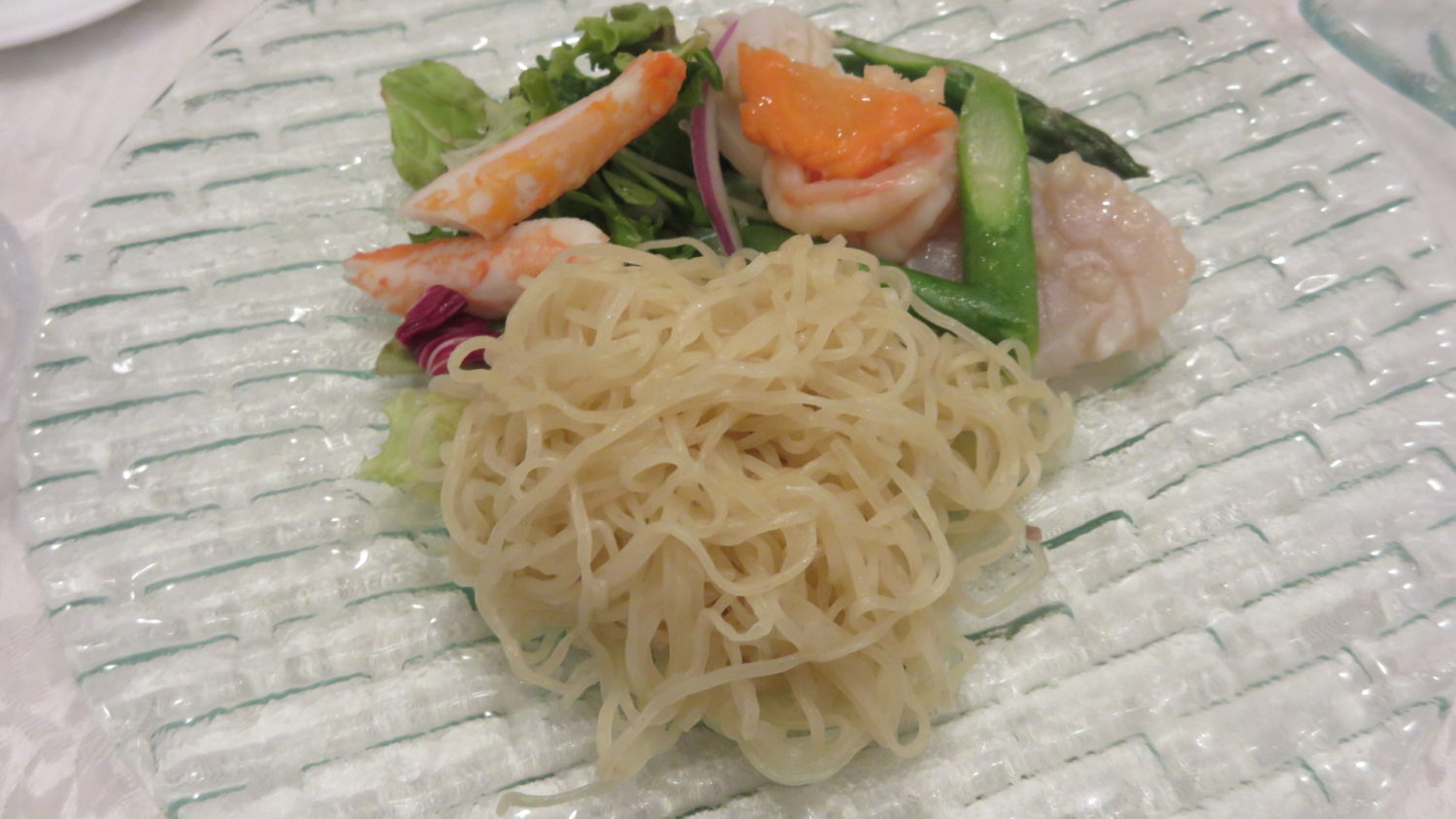 飛雁閣　海鮮冷麺