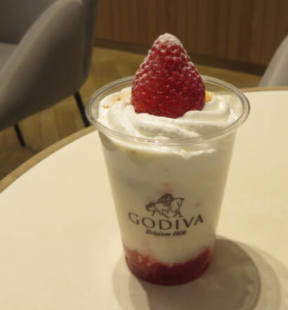 goviva cafe ストロベリーショートケーキ