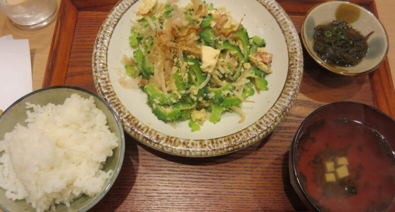 海人酒房　ゴーヤチャンプル定食