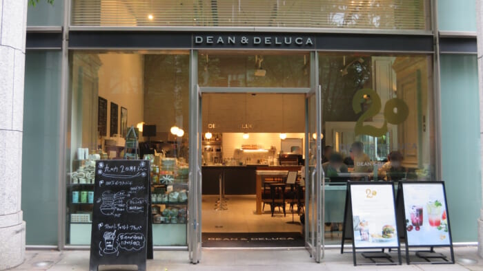 DEAN & DELUCAカフェ丸の内　外観