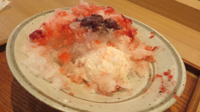 山形屋海苔店　かき氷桜ホイップと木苺蜜