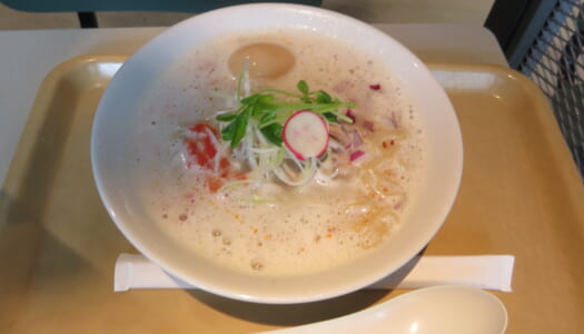 八重洲　POPUPラーメン　ぐり虎 甘エビと地鶏のフリカッセ | 鶏塩ラーメン味玉付き
