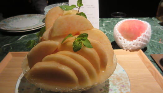 GINZA Lounge R（GINZA SORA） “Peach shaved ice” | “Miyazaki mango shaved ice”