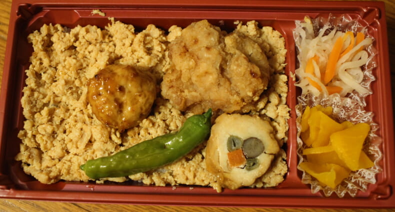 京鳥　塩麹鶏そぼろ弁当