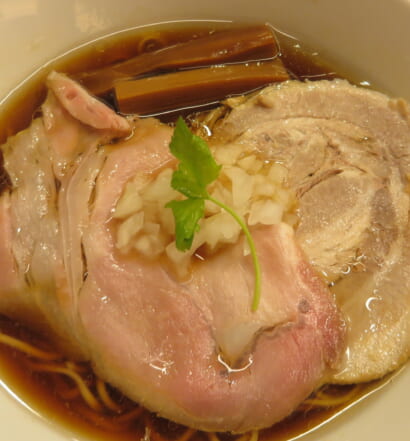 銀座らぁ麺しら石　醤油らぁ麺