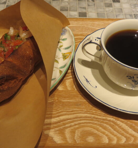 TORIBA COFFEE TOKYO　ホットドッグ サルサ