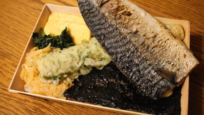 海苔弁 山登り　熟成さば塩焼きの海苔弁