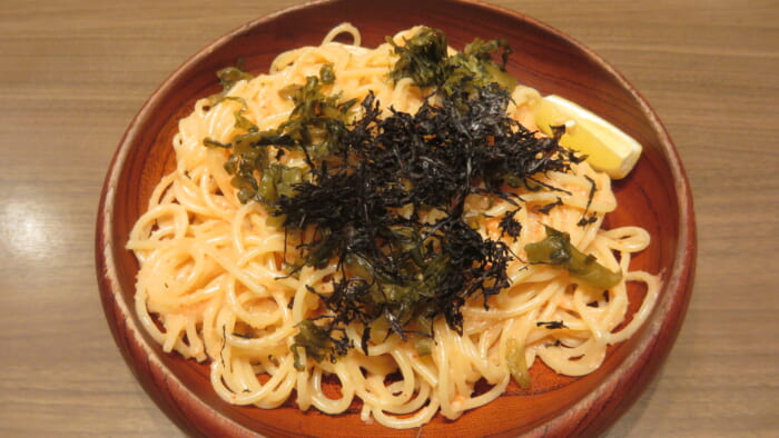 壁の穴　辛子明太子と高菜のスパゲッティ