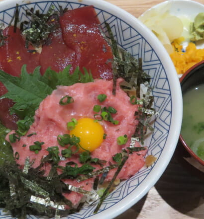 すしくろ　づけ鮪とねぎとろ丼