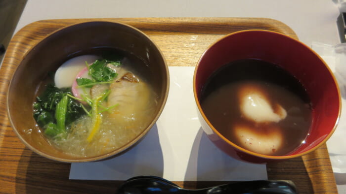 ももてなし家（とっとり・おかやま新橋館）　岡山ぶり雑煮、鳥取小豆雑煮
