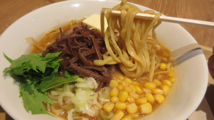 POPUPラーメン　富良野とみ川 味噌バターコーンらあめん