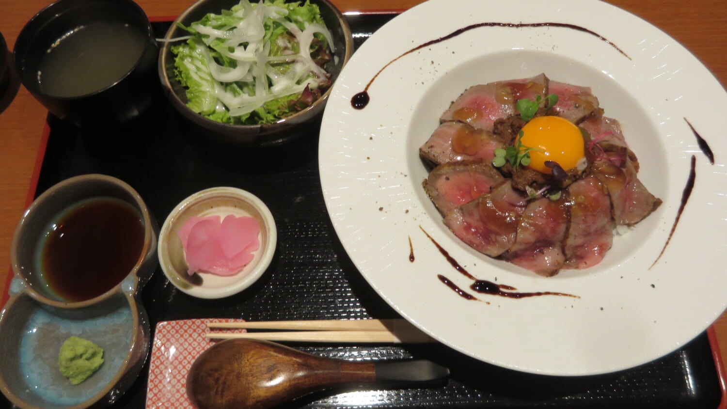 牛乃季　黒毛和牛ローストビーフ丼