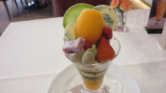 資生堂パーラーサロン・ド・カフェ　東をどりパフェ